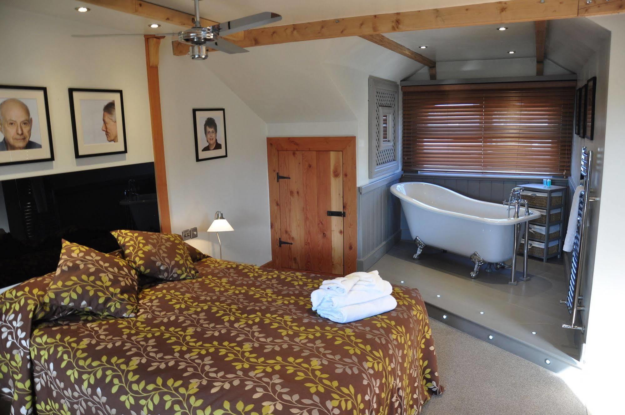The Inn At Cheltenham Parade 해러게이트 외부 사진